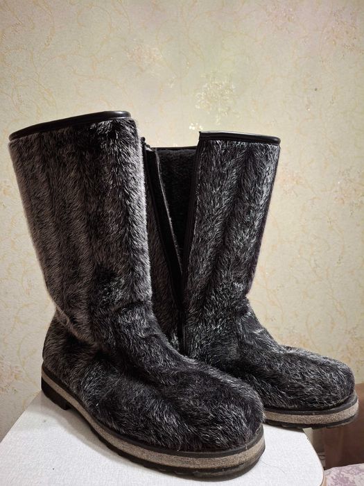 Продам зимние унты,размер 45