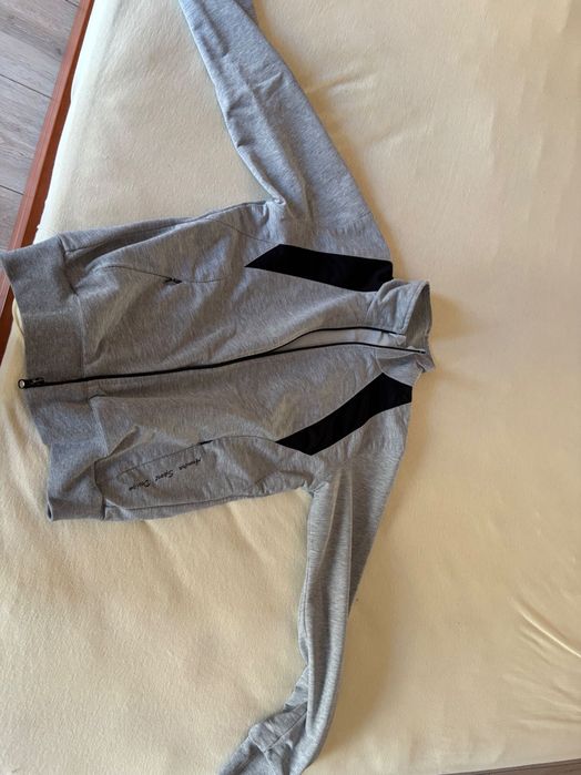 Подарявам дамски дрехи