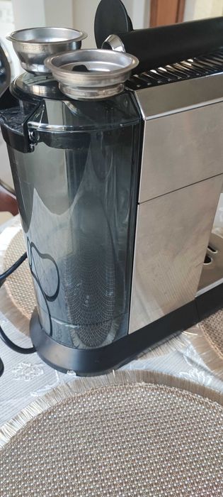 Кафемашина Делонги.