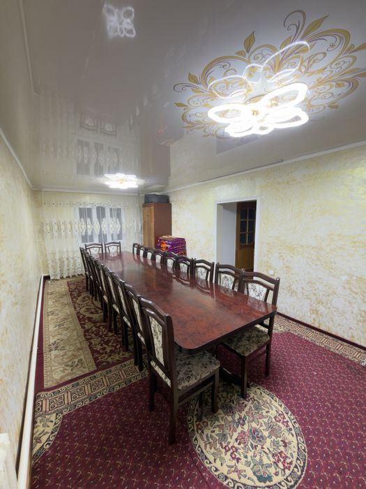 Үстел сатылады. Продаётся стол