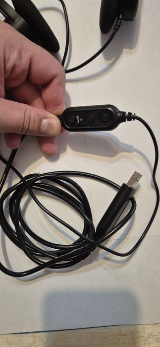 Casti cu microfon,  On-Ear cu fir,  Logitech PC 960, stare impecabila