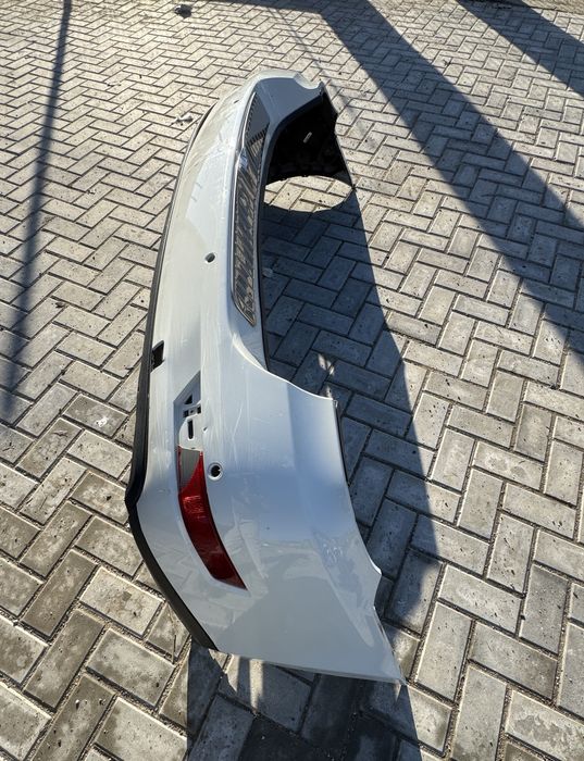 Задна броня за МЛ 320, W164, следи от  лек удар.