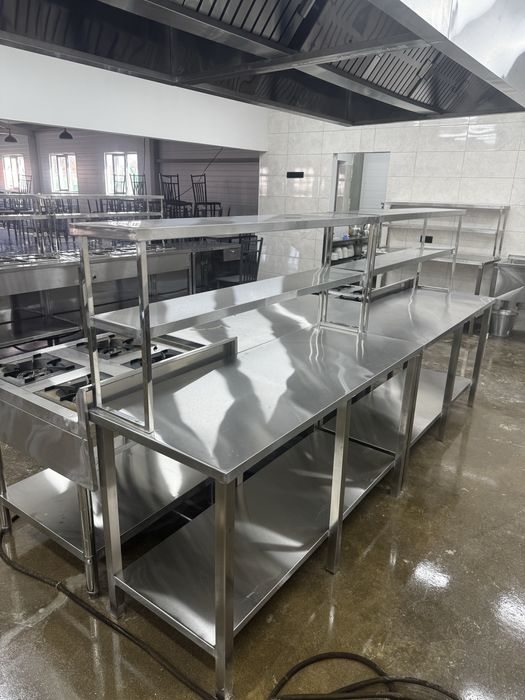 Стол из нержавещей стали