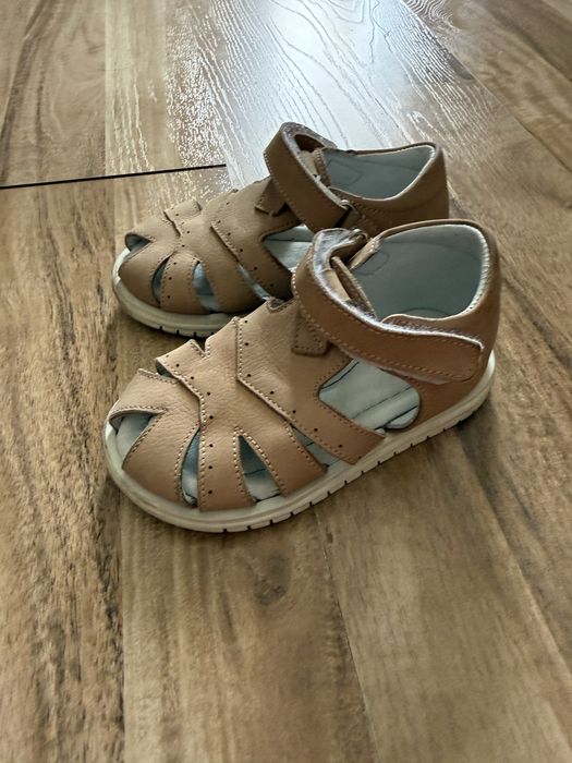 Aнатомическую обувь для детей разных размеров