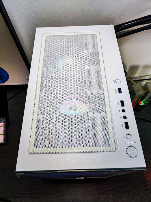 Нов! Ryzen 7 8700F, RTX 5060, 16GB RAM, 512GB SSD NVMe, WIFI, Bluetooth