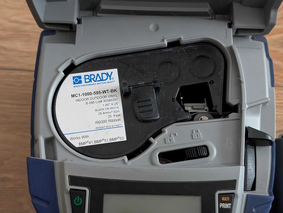 Vand Brady BMP41, 200 RONi