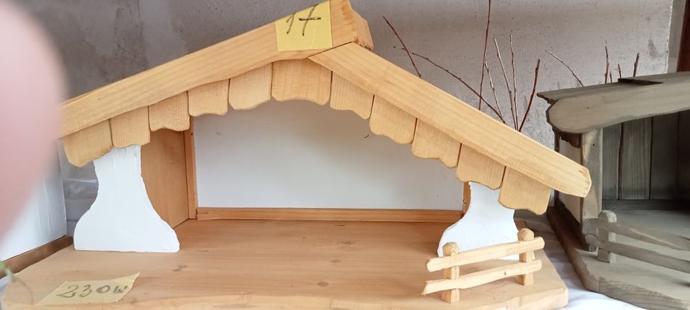 Vând Iesle confecționate manual