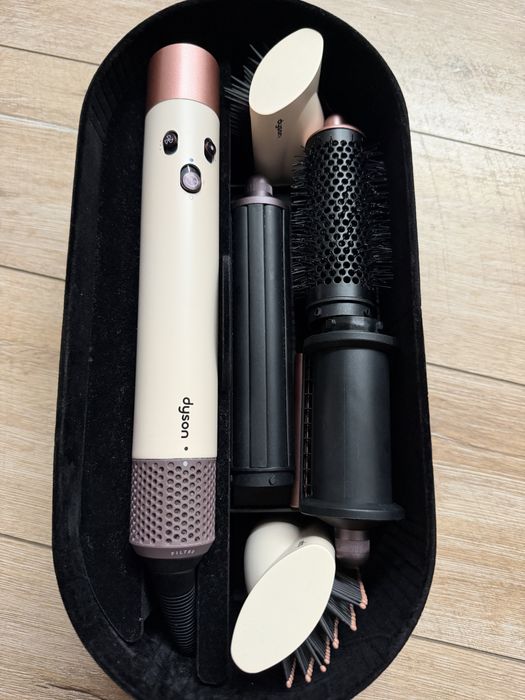 Продам стайлер Dyson Airwrap HS05