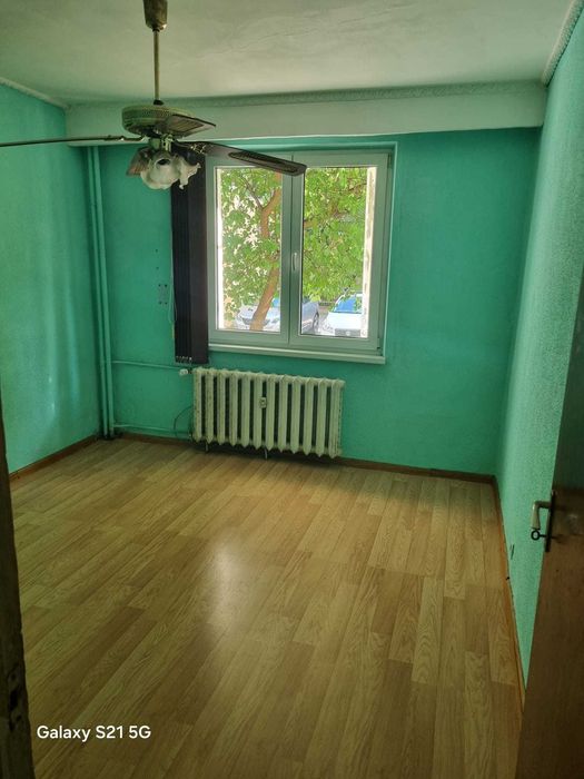 Apartament 3 camere/2 bai, 69 mp + balcon + pivniță,