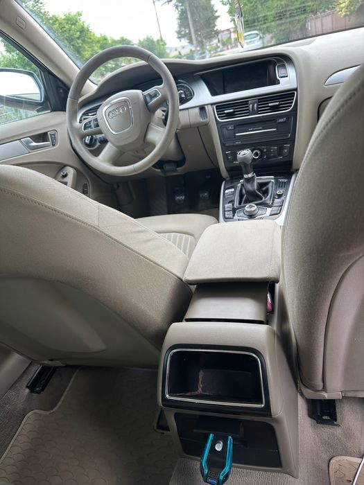 Masina Audi A4 2010
