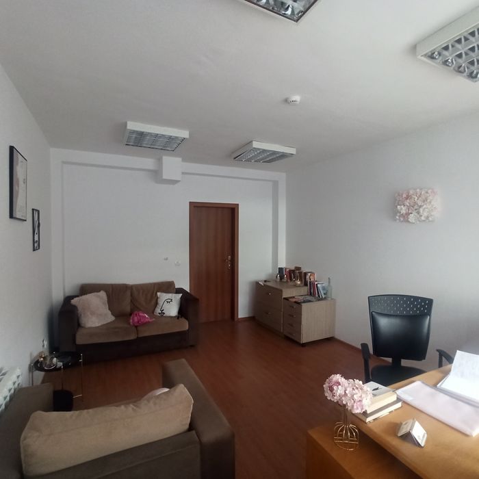 Дава се под наем Офис в с. Долно Сахране, Област Стара Загора - 28 кв.м за 127.5 € - Снимка #2