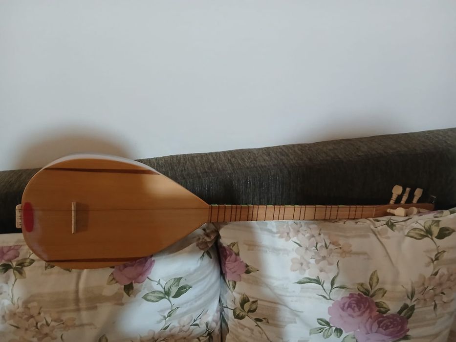 Малък джура саз (дълъг сап баглама)