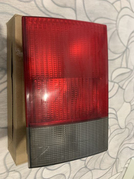 Задний стоп фара на ауди 100 с4