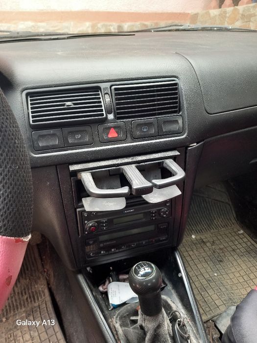 De vanzare volkswagen golf 4