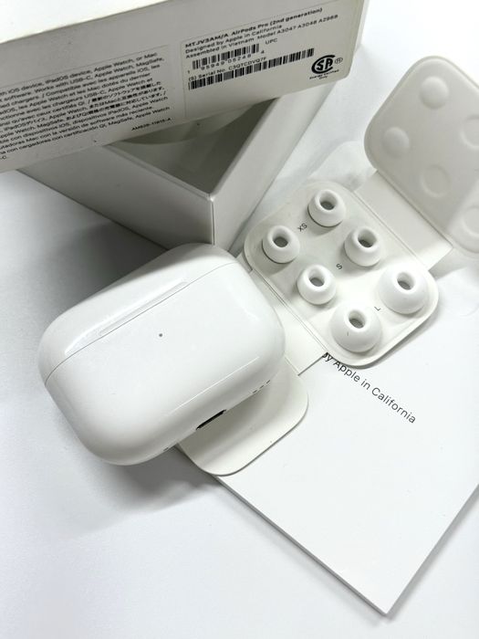 Продам оригинальный кейс AirPods Pro 2 (Type-C)