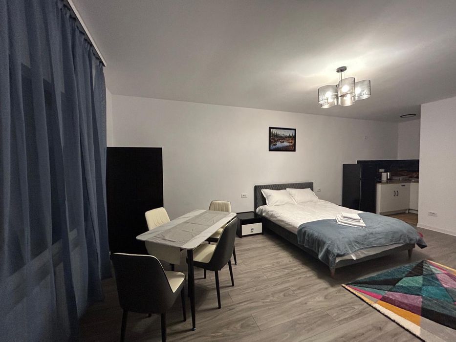 Inchiriez garsoniera