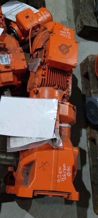 Motor electric trifazat cu reductor Siemens 9.2kW 26rpm cu frana