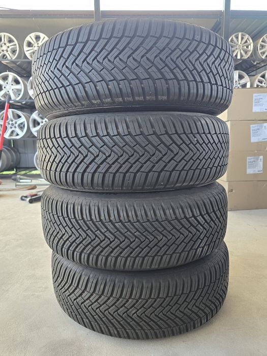 4 Броя 215/65/17 Continental 2x7,5mm 2x6,8mm 24dot