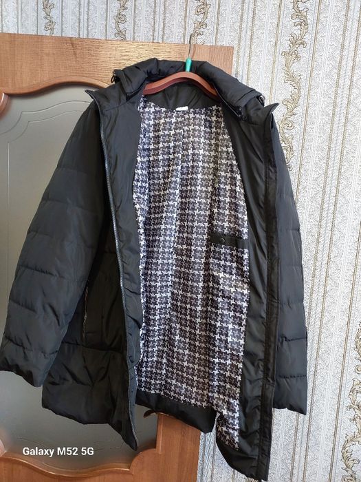 Продам куртку новую