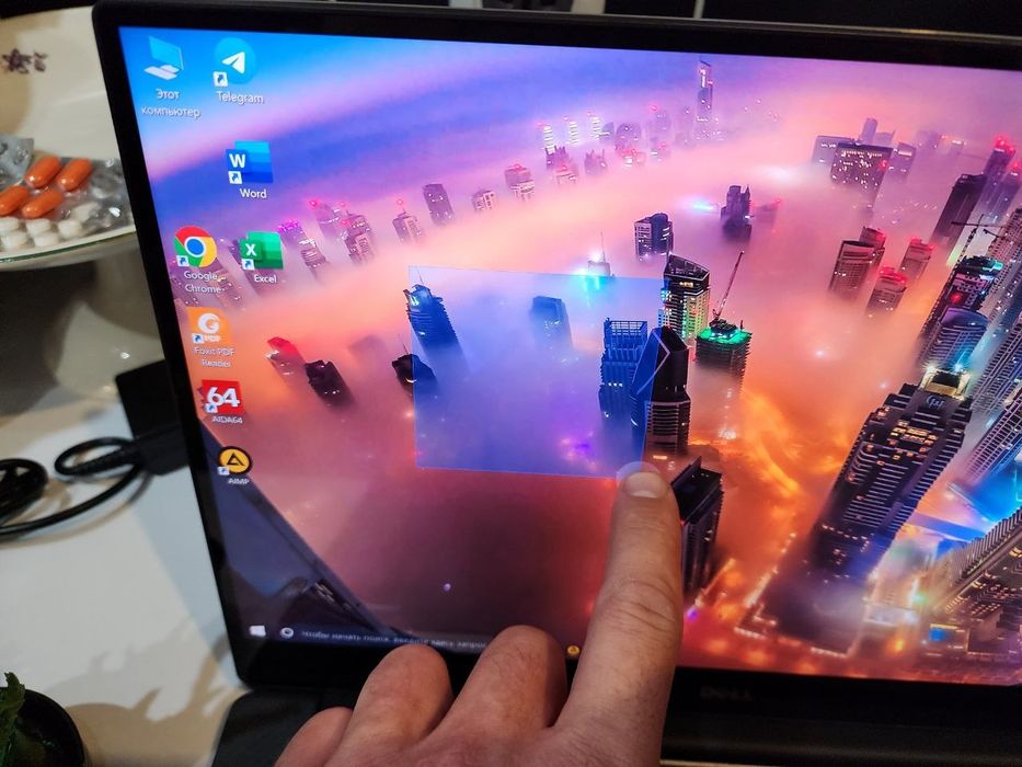 DELL Precision 5520

15.6" 4K TouchScreen Display [3840x2160p]
CORE i7