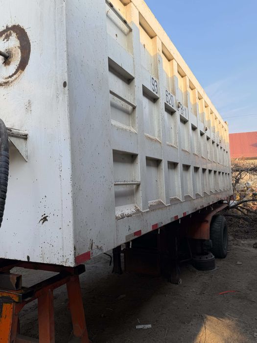 Полуприцеп  Qora diskalari bilan beriladi