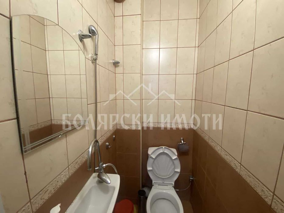 Дава се под наем Тристаен апартамент в Велико Търново, Център - 90 кв.м за 358 € - Снимка #8