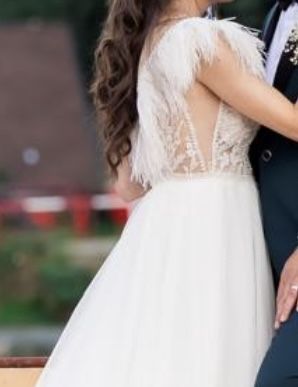 Rochie de mireasa 2024