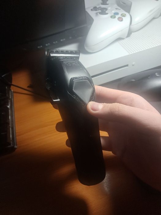 Vand Rovra Supercut are 4 tunsori e noua