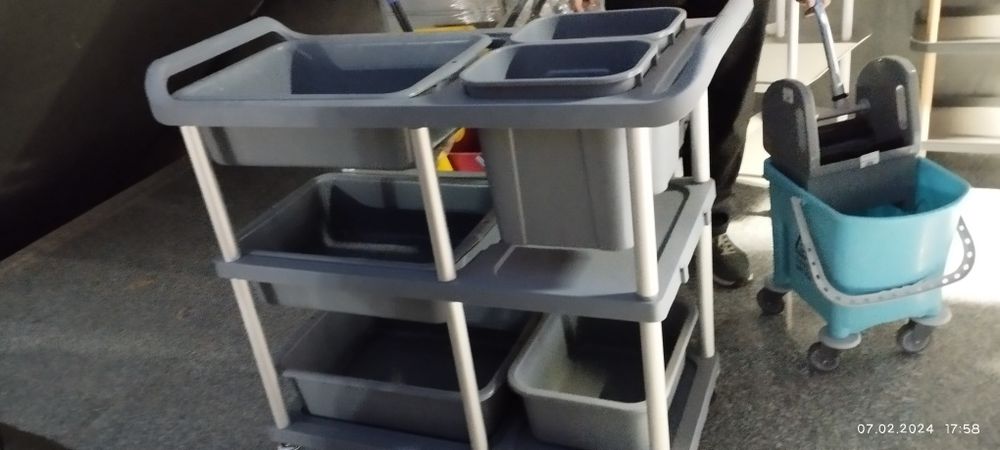 Тележка для сбора  еды отель ресторан