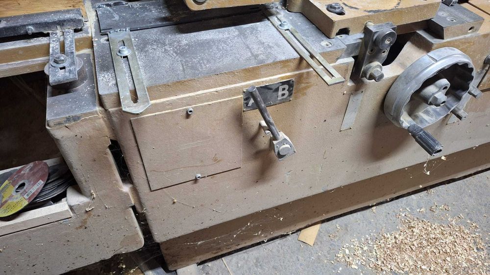 Masina de prelucrare lemn pe 4 fete cu 5 arbori - SCM P75