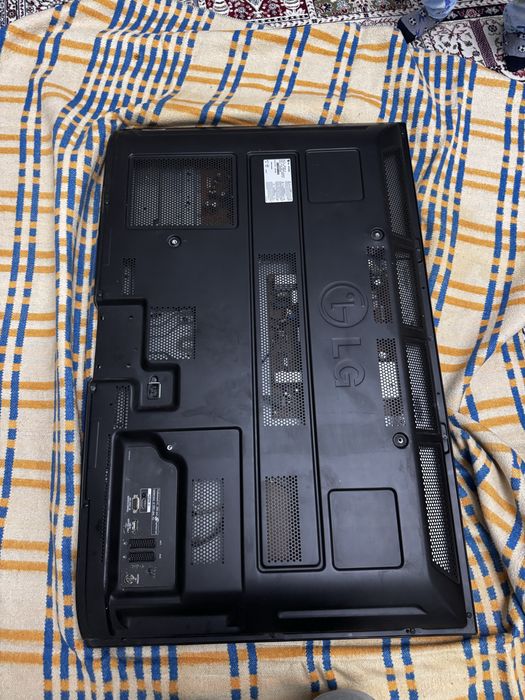 Телевизор LG, 107 диагональ