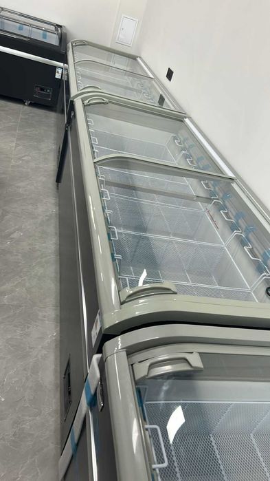 Новый Витринный морозильник холодильник