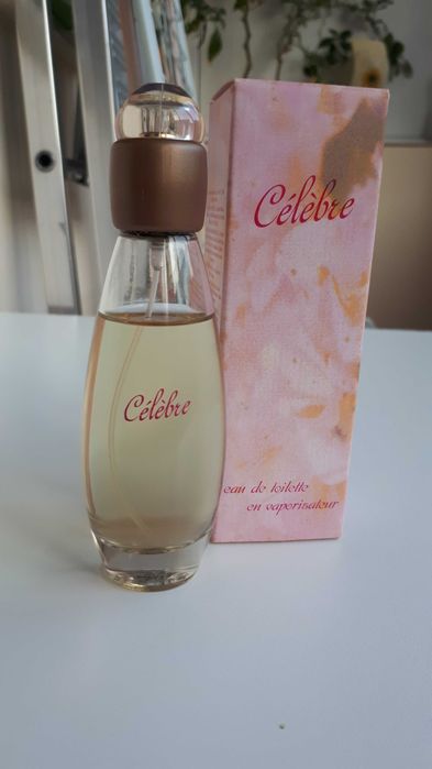 Vand apa toaleta Avon Celebre