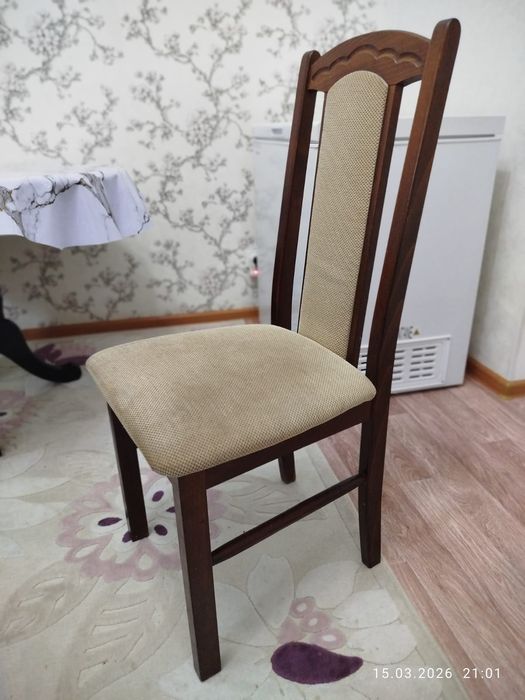 Стол и 8 стульев