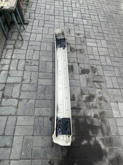 Усилитель заднего бампера BMW E34