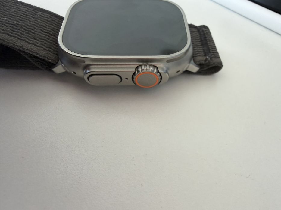Apple Watch Ultra 1 (49mm) Titanium • Перфектен