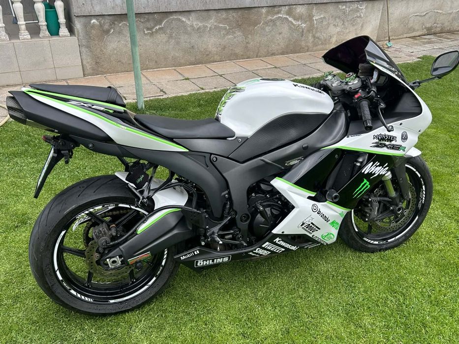Продавам мотор Kawasaki ninja zx6r