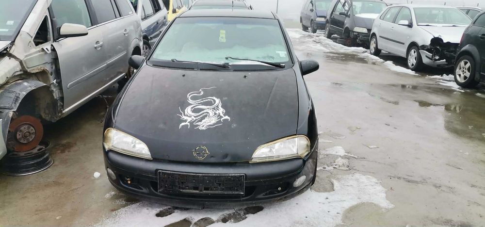 Опел Тигра 1.4 бензин