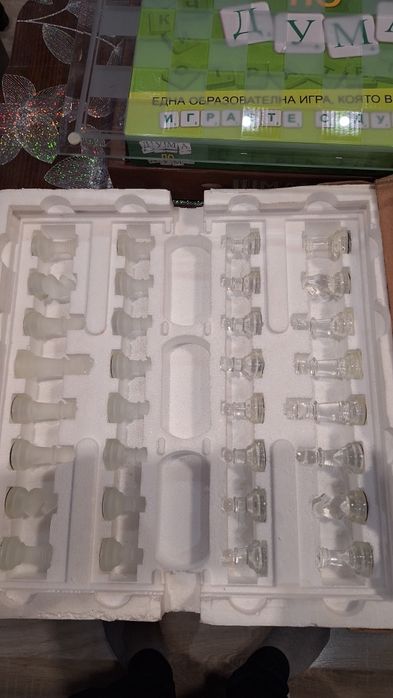 Книги и Забавни игри