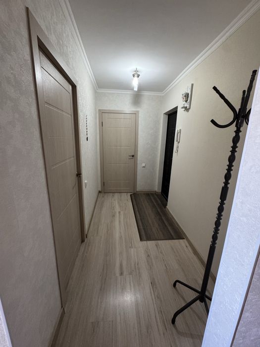 Продам 2 ком квартиру на Сазде