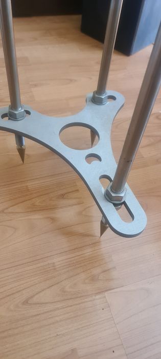 Stand boxe inox pini alamă