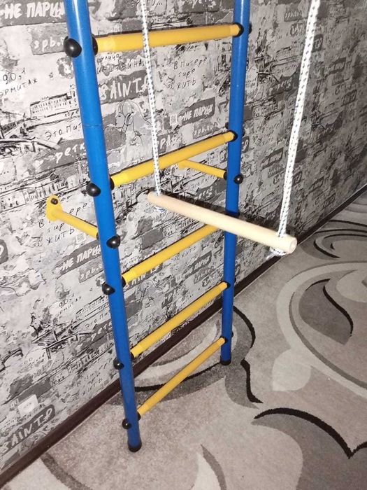 Детская шведская стенка