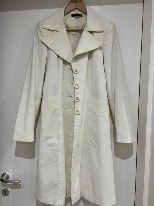 Плащ Koton в хорошем состоянии, размер 38, цена 10 000 тенге