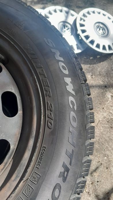 Anvelope iarna 195x65x15 și jante5x100 pt Vw,Seat,Skoda+capace Golf 4