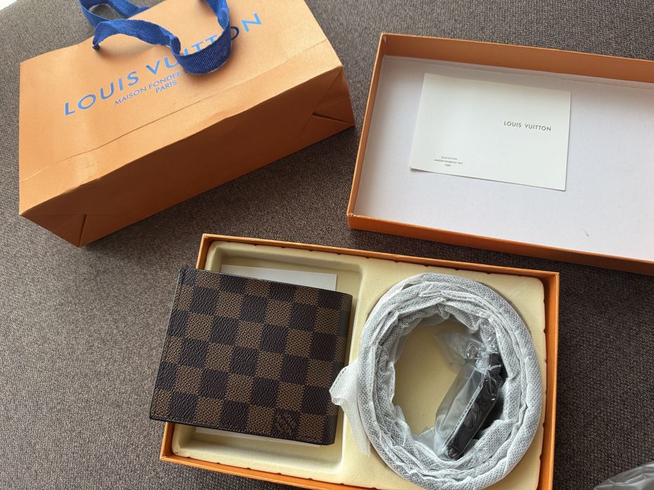 Louis Vuitton подаръчна кутия с колан и портмоне