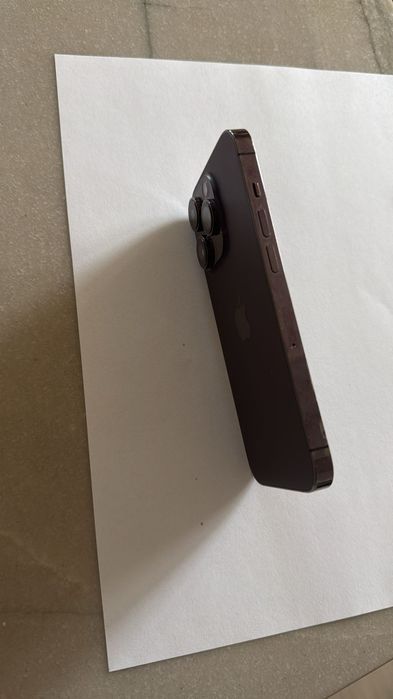 Vând iPhone 14 pro pentru piese