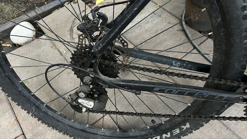 Vând Bicicletă Mountain Bike Carrera Vengeance – Mărime L (Cadru Negru