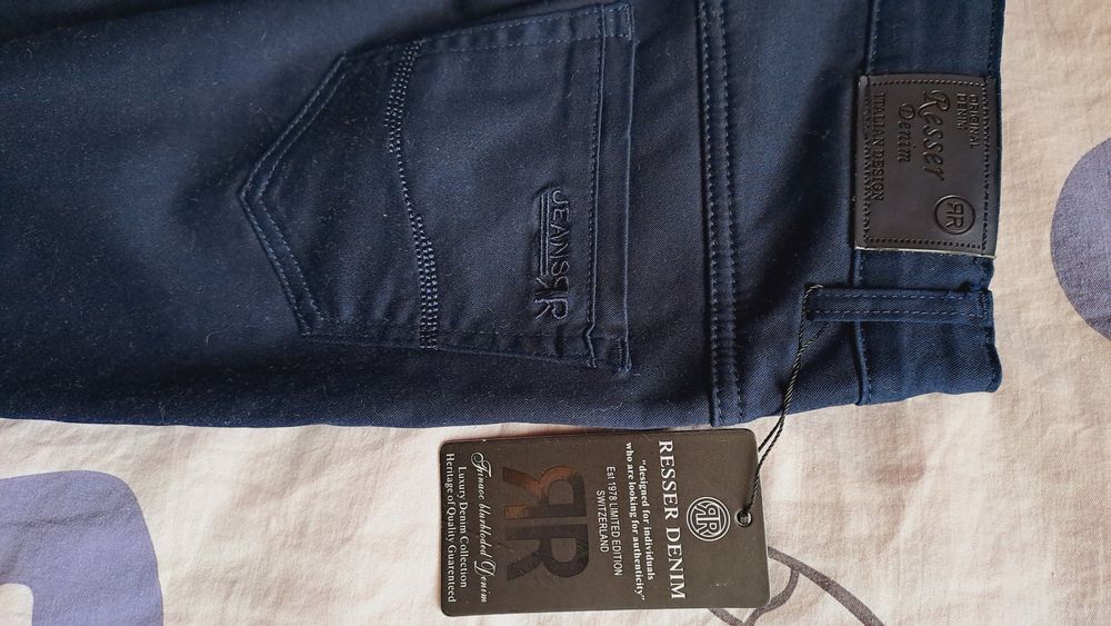 Джинсы утеплённые на мальчика 11-12лет