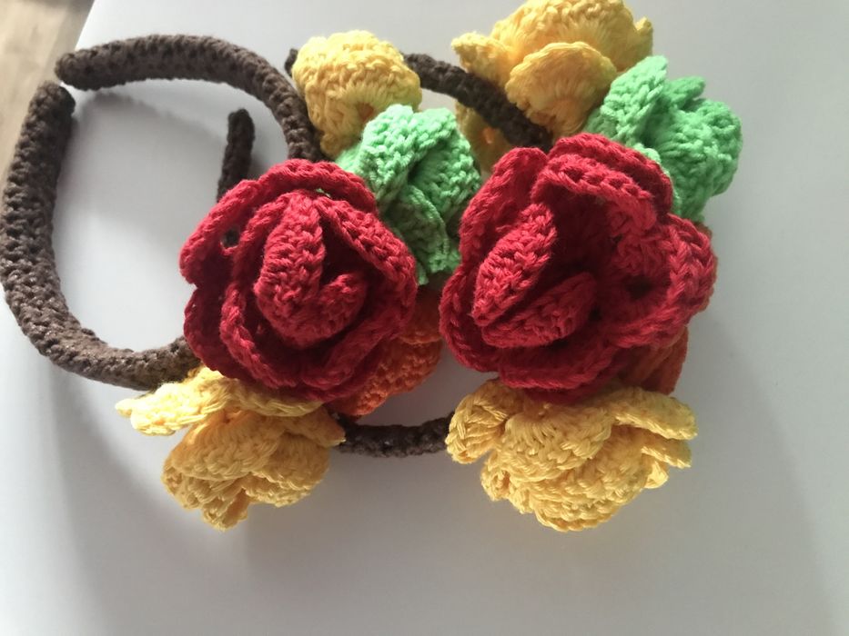Ръчно плетени венци за носия