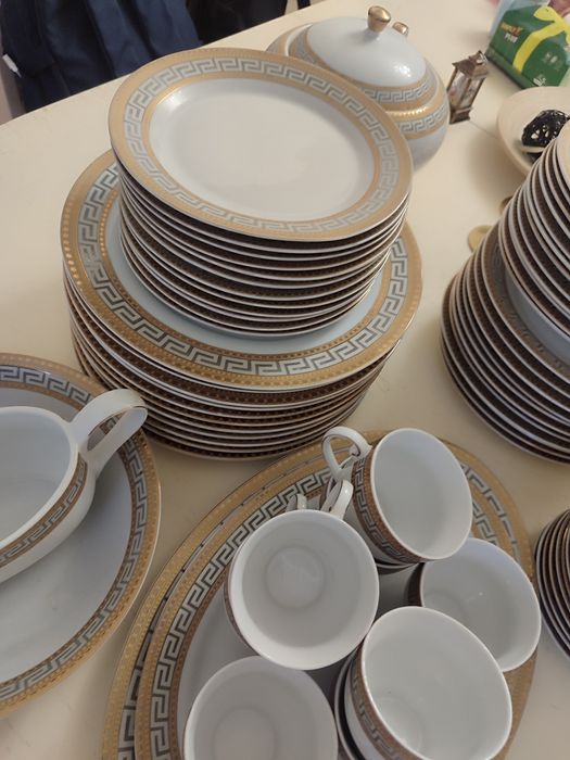 Продам сервиз на 12 персон